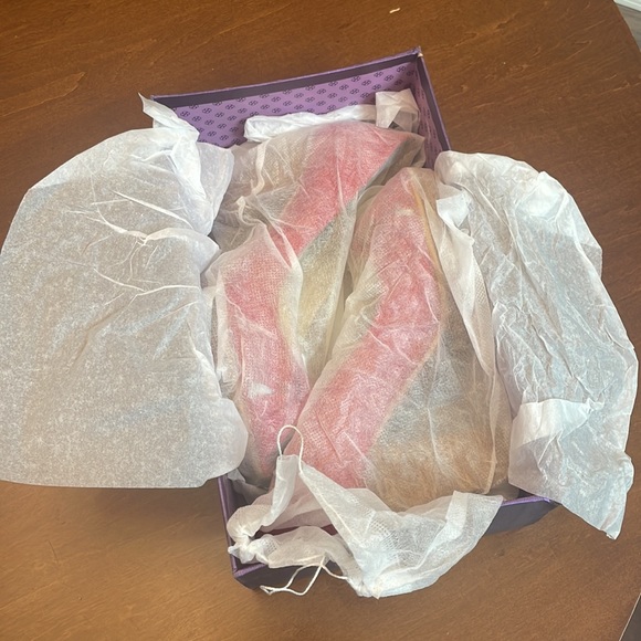 NEW - Shoe Diva, size 38, Red Heels - Picture 9 of 9